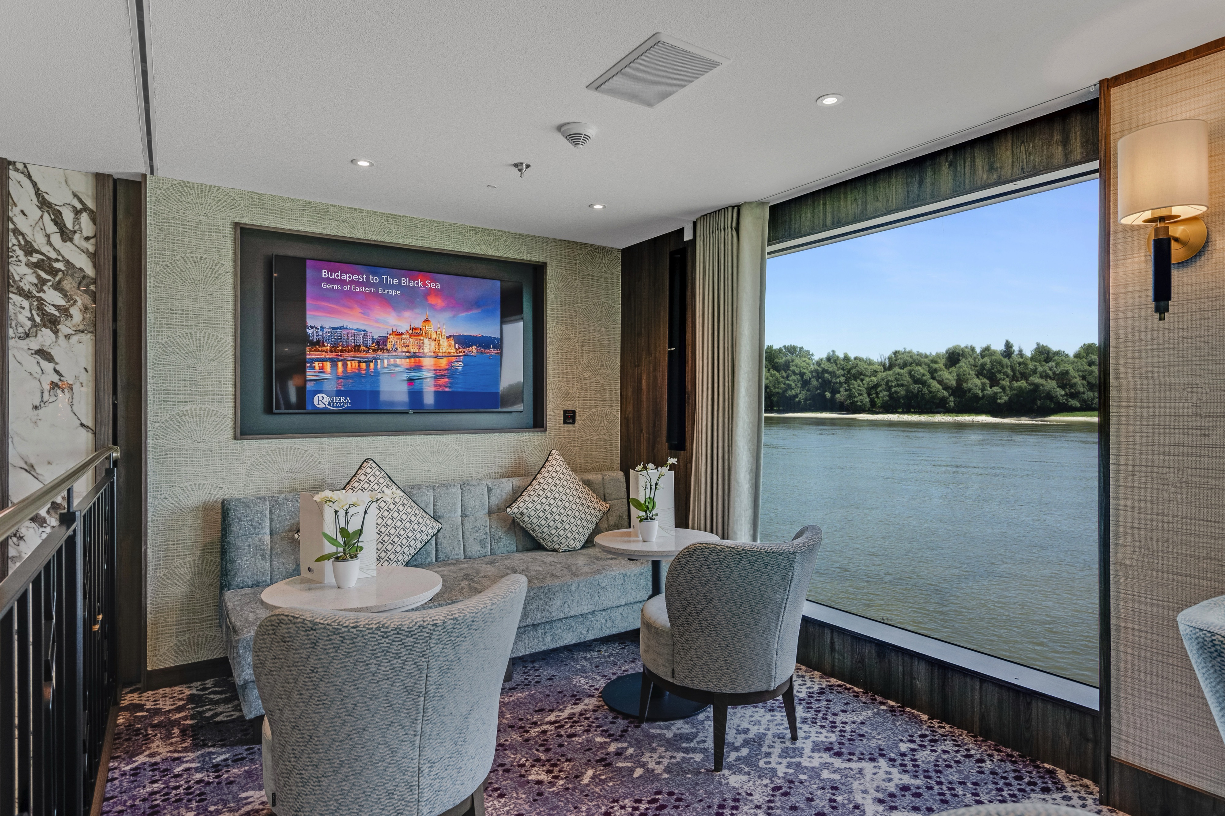 MS Riviera Radiance - Riverview Kitchen